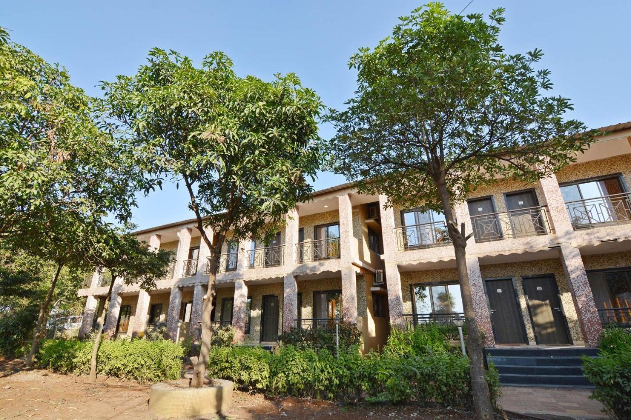 Oyo Midway Park Resort Atgaon Exteriér fotografie